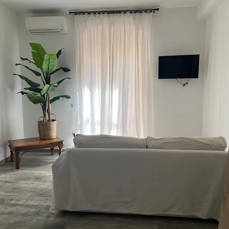 Kennedy Family Apts Apartment